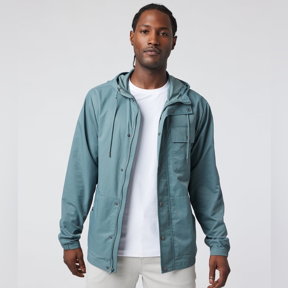 Like New Men’s Vuori Dyer Water Resistant Jacket in Kashmir Size Medium